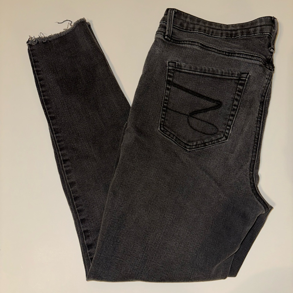 Seven7 Jeans Women’s Size 14 Black Skinny Mid Rise Frayed Hem Stretch Denim - Picture 2 of 8